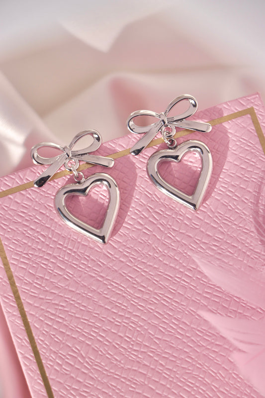 Love Bow earrings