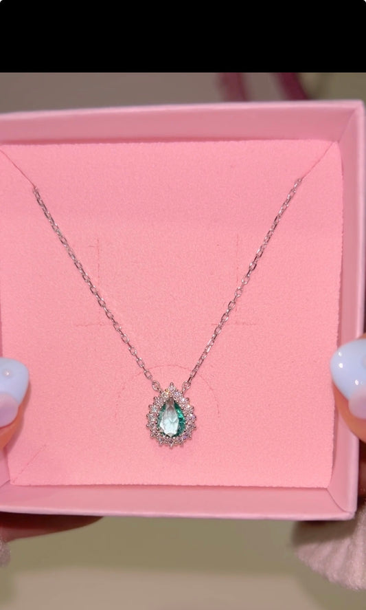 Aqualisse necklace