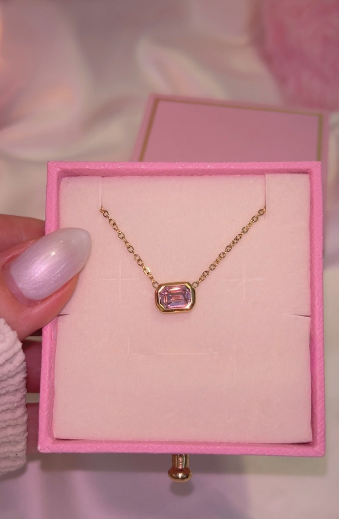 Rosé Gem necklace