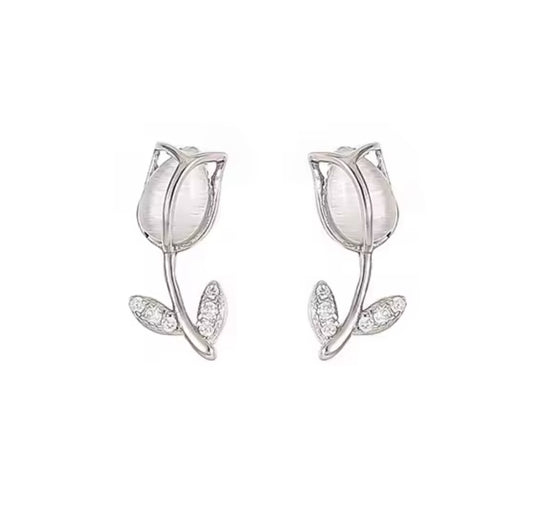 Tulip studs
