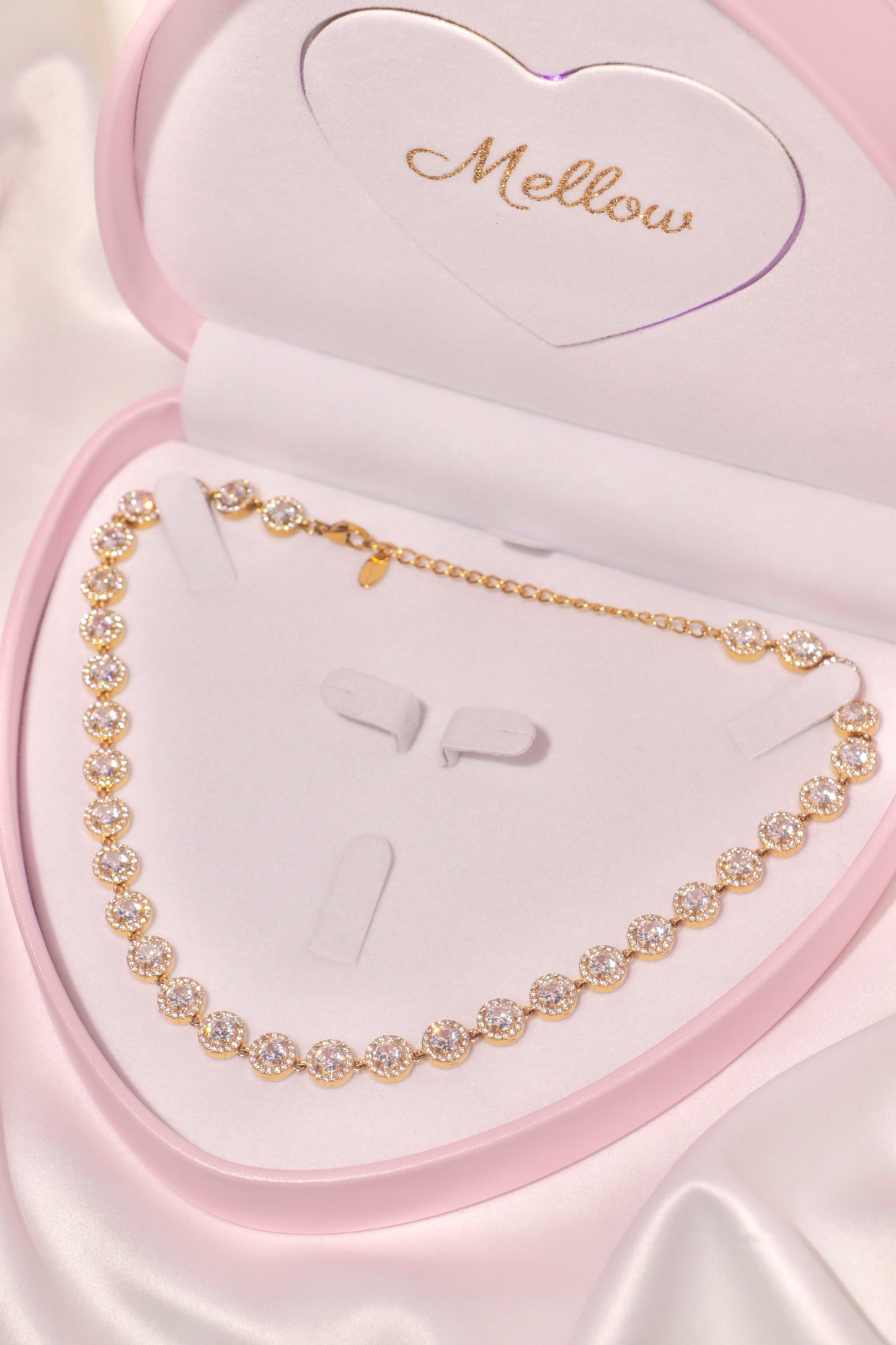 Dazzling Luxe necklace