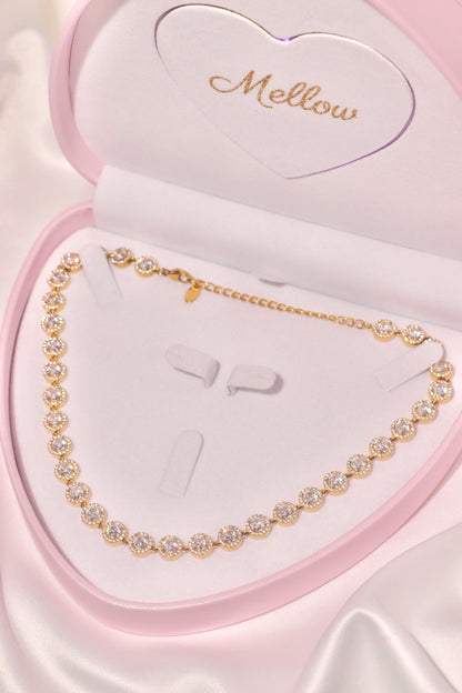 Dazzling Luxe necklace