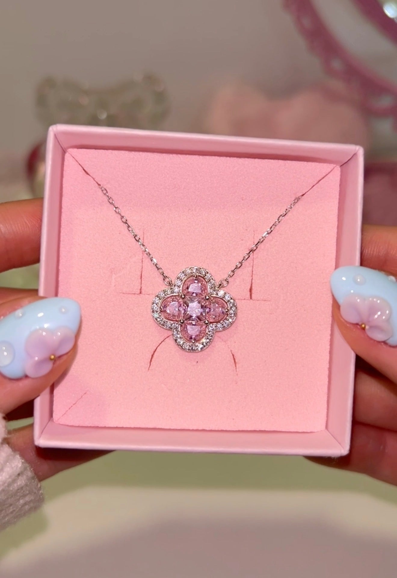 Clovelle necklace
