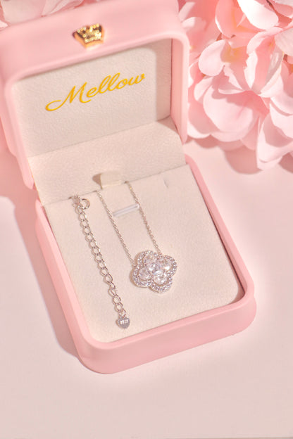 Clovelle necklace