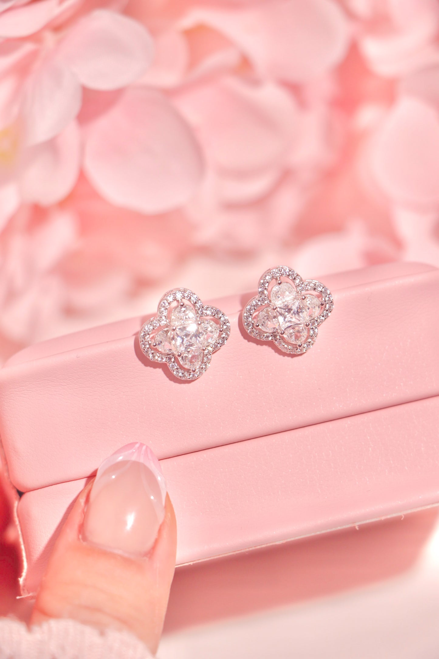 Clovelle studs