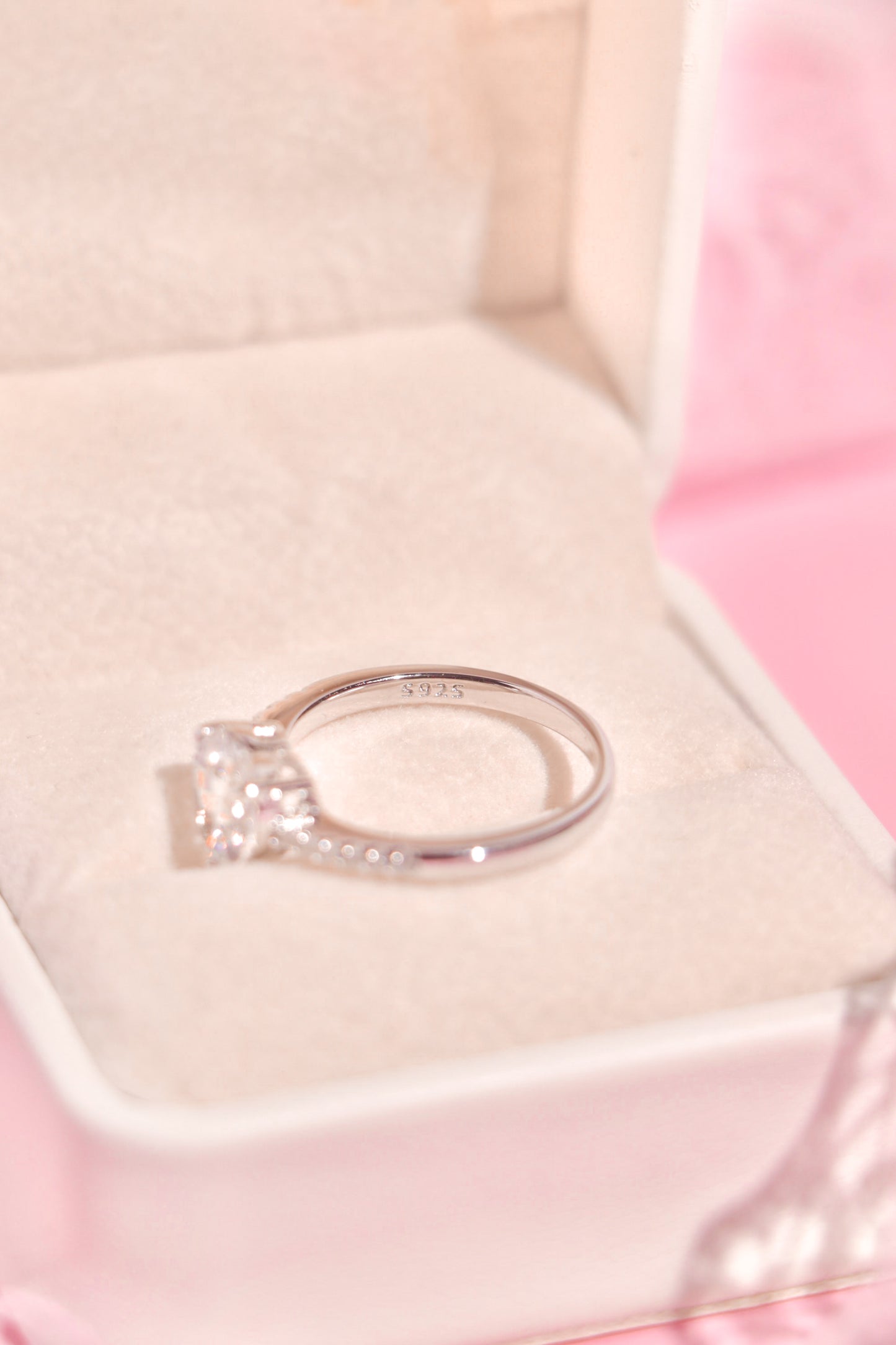 Timeless Love ring transparente