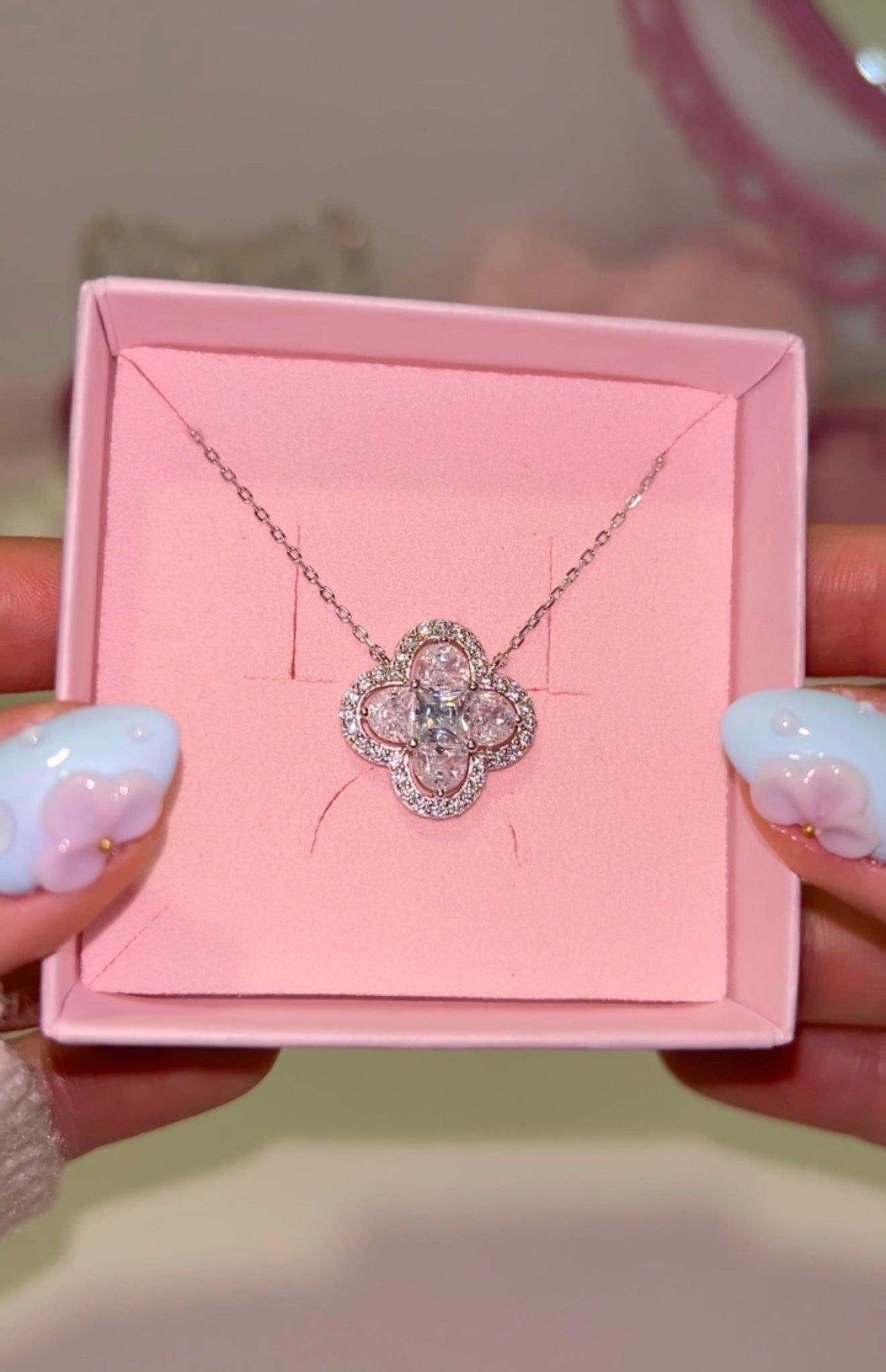 Clovelle necklace