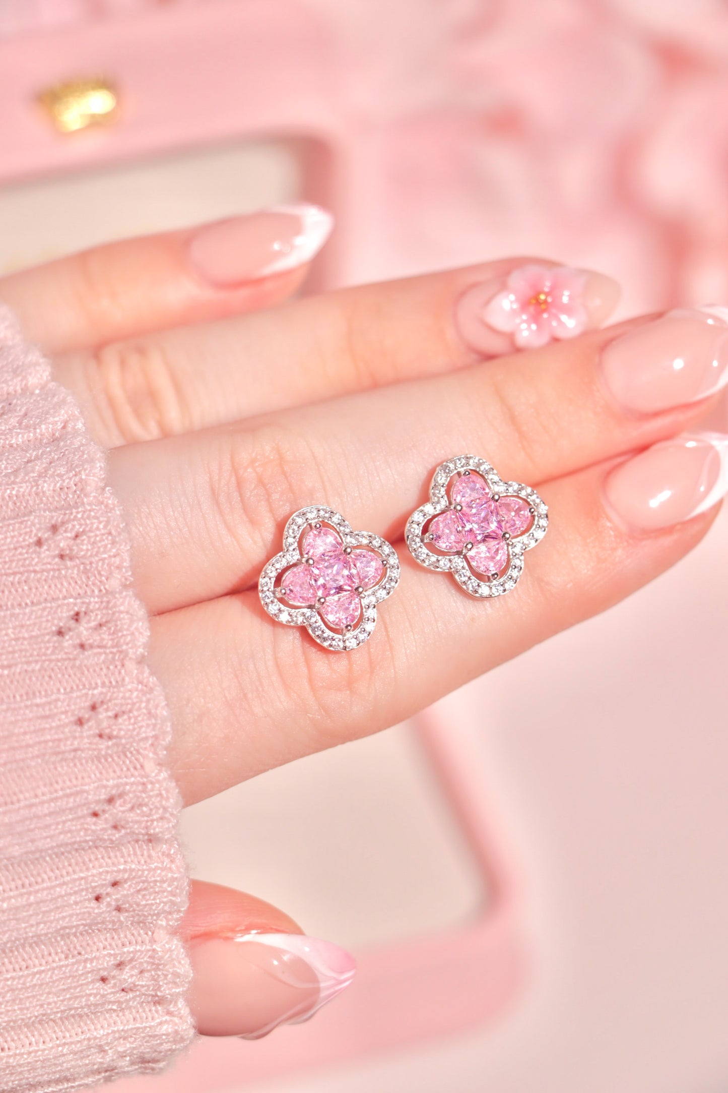 Clovelle studs