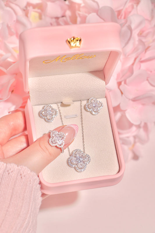 Clovelle set