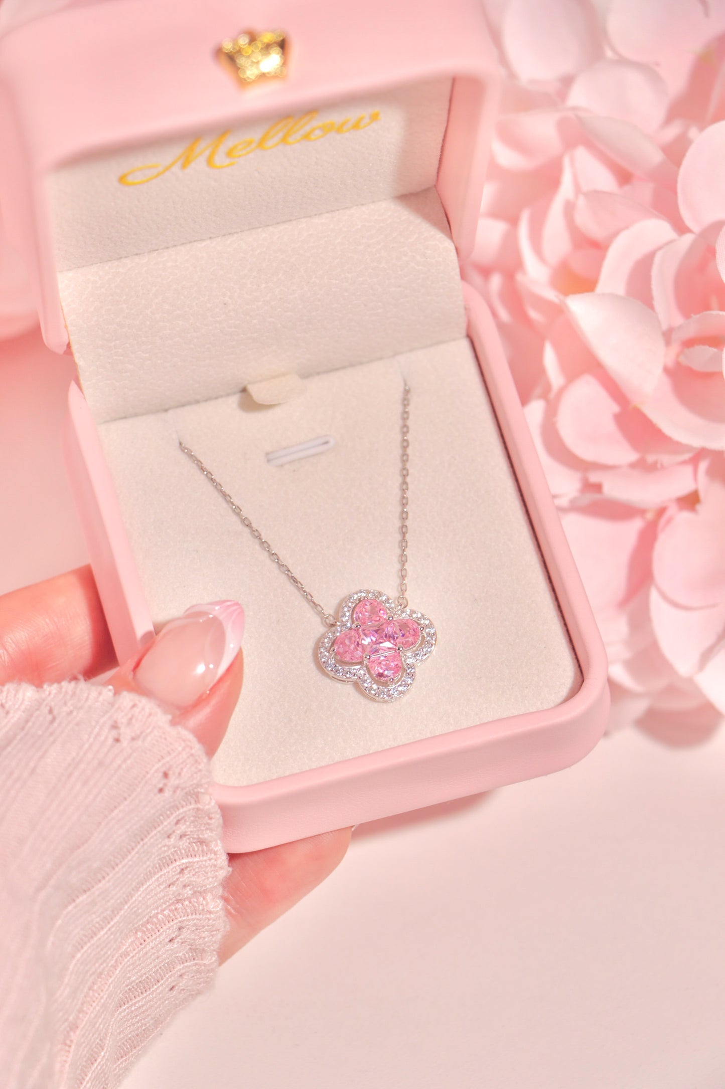 Clovelle necklace