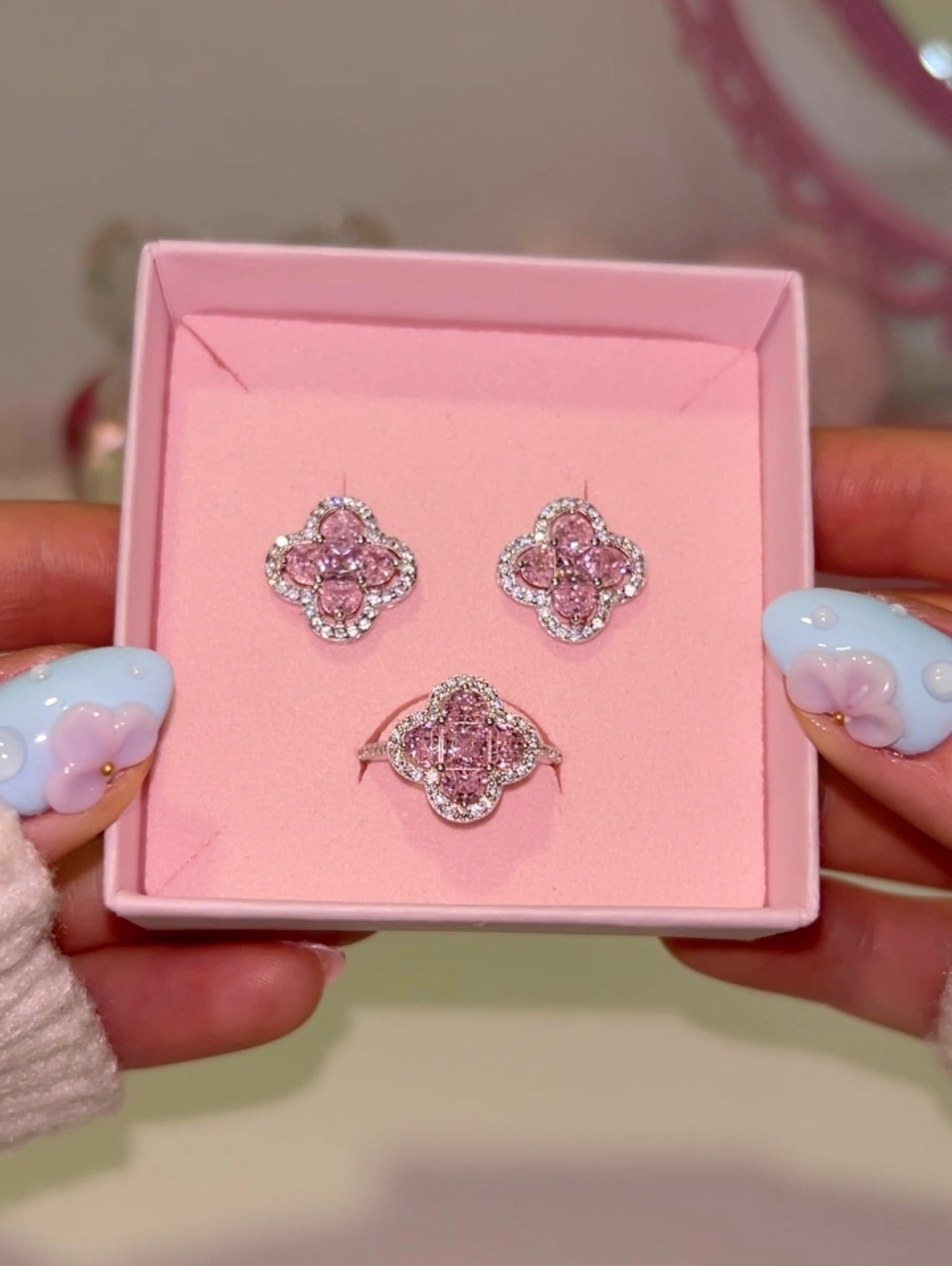Clovelle set