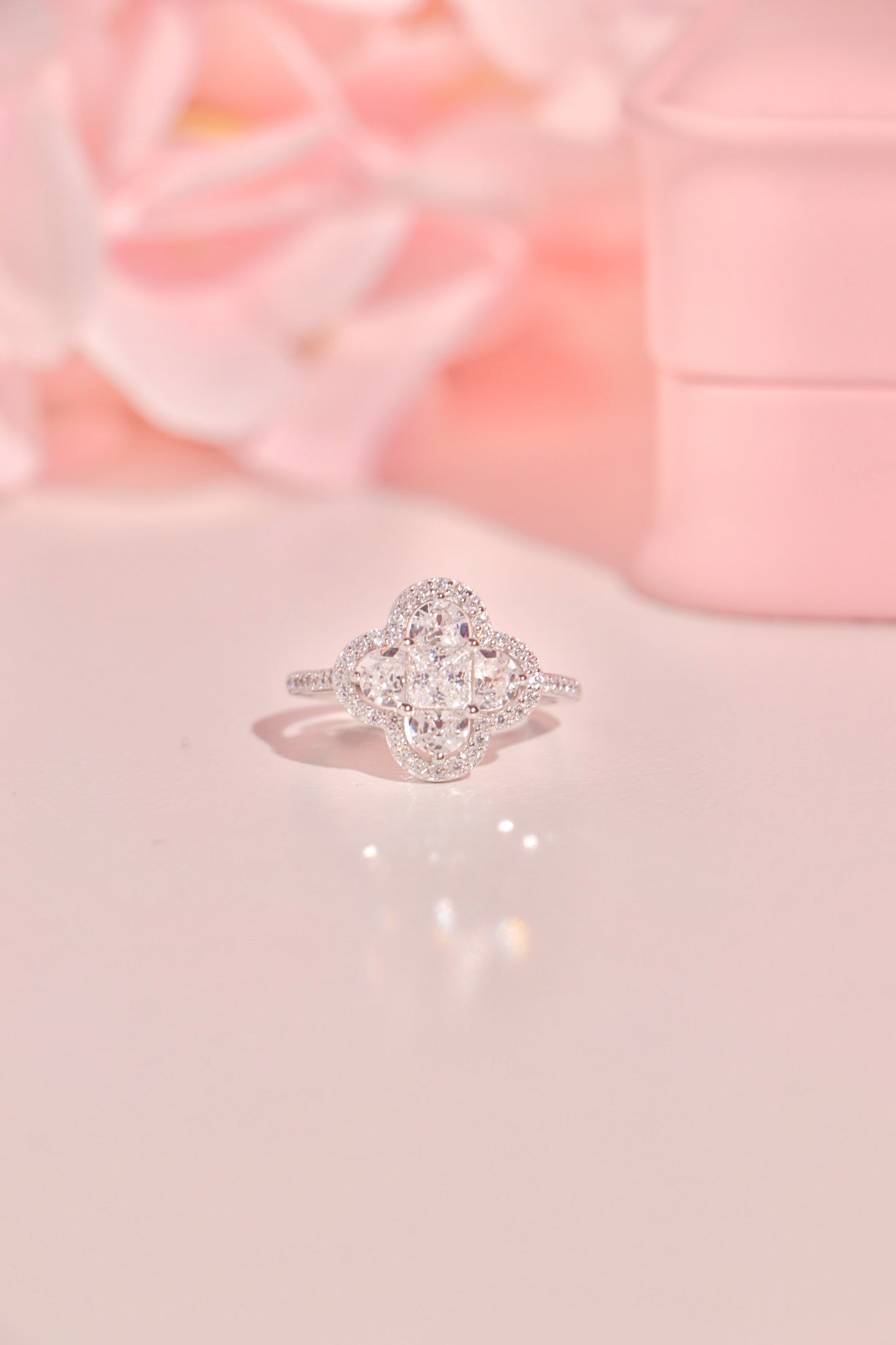 Clovelle ring