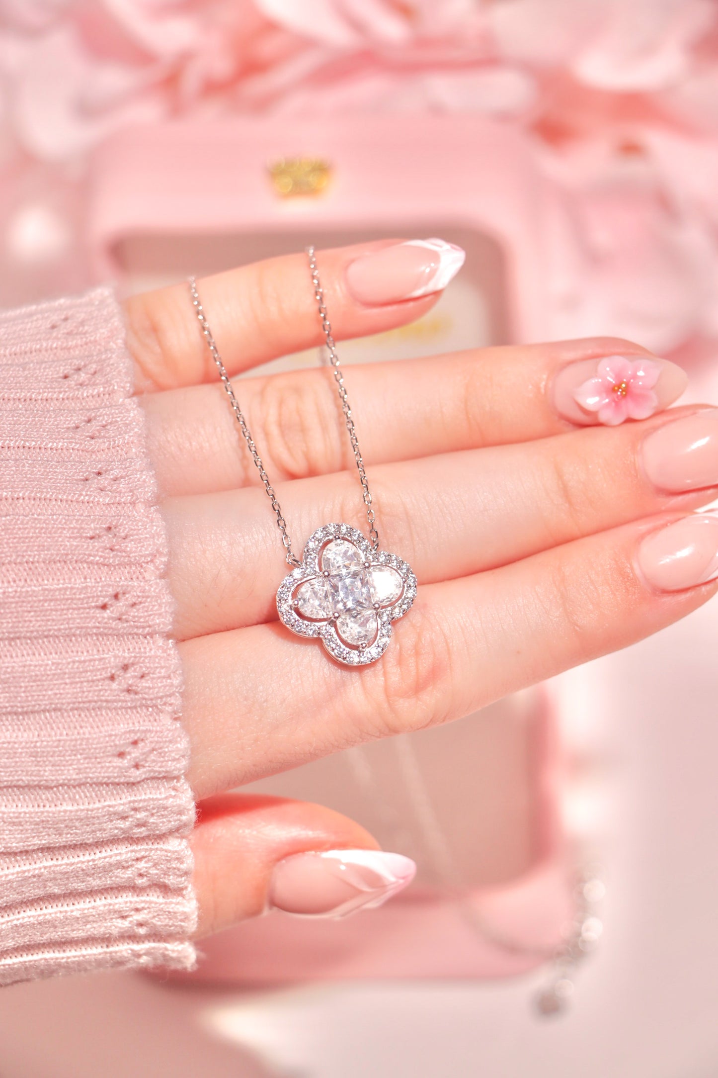Clovelle necklace