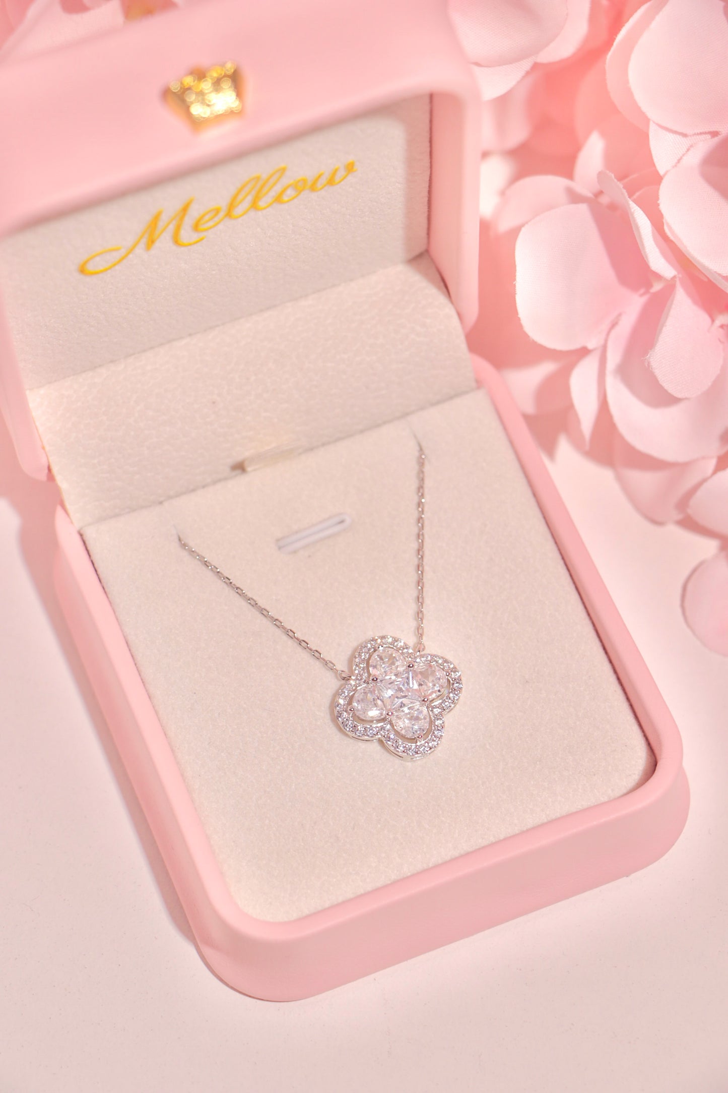 Clovelle necklace