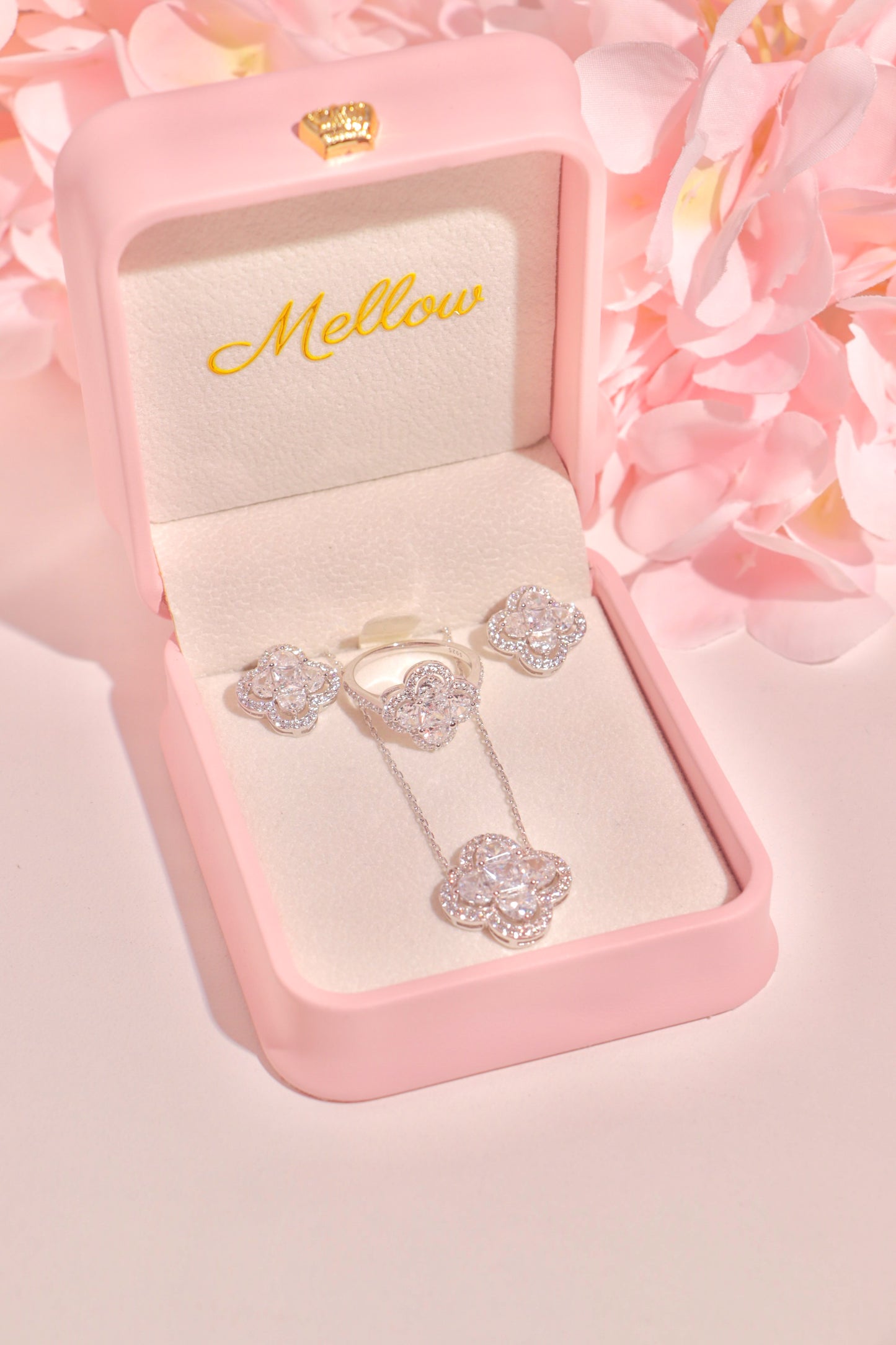 Clovelle set