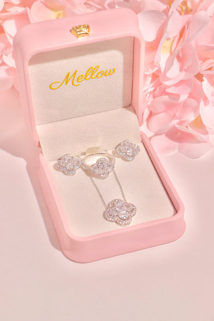Clovelle set