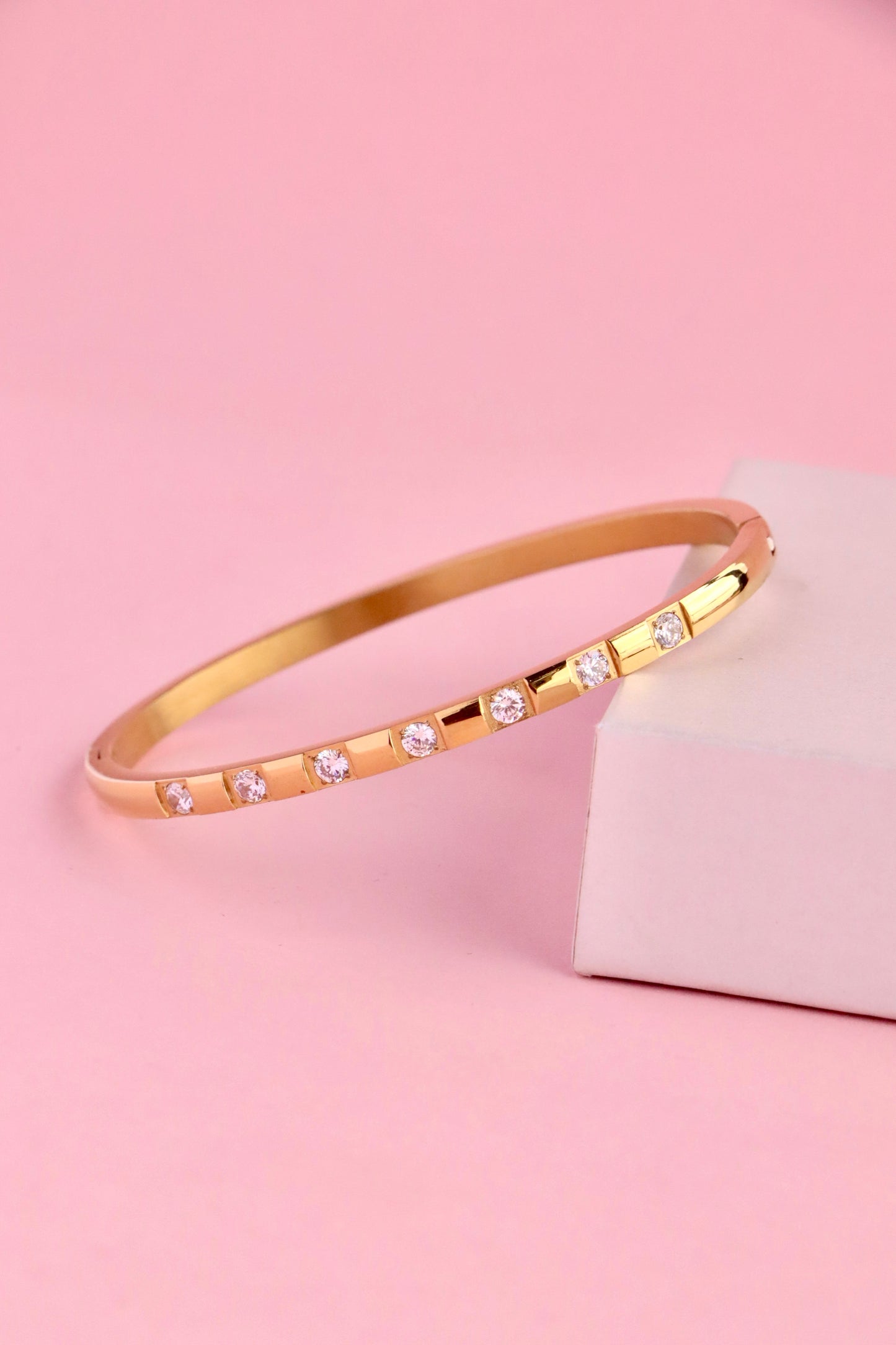 Glimmer bangle