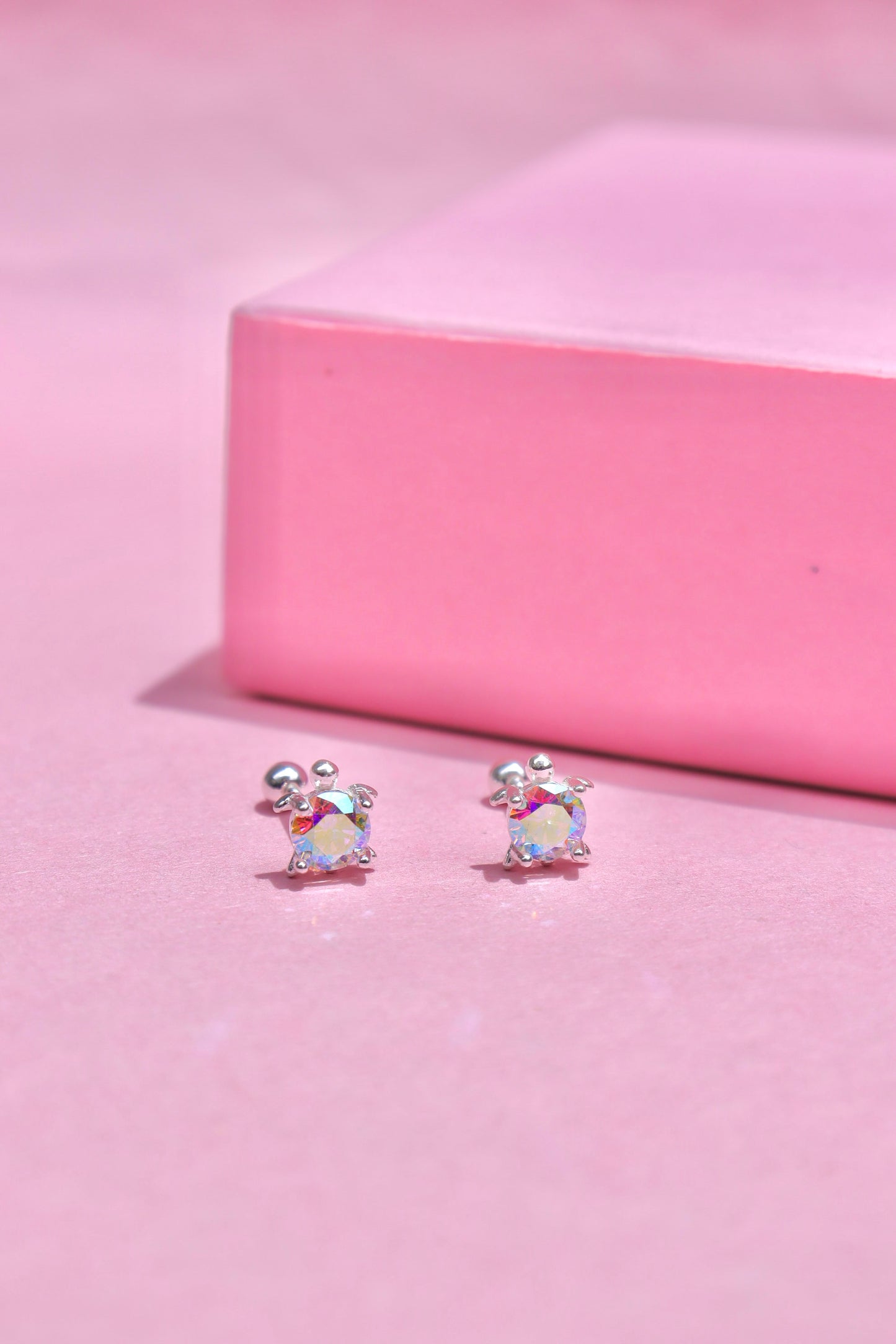 Charming Turtle studs