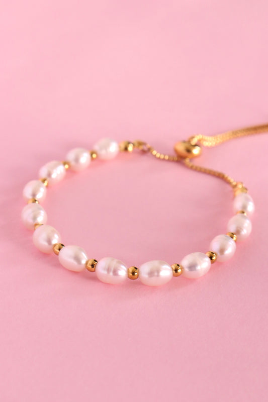 Dainty Pearl bracelet