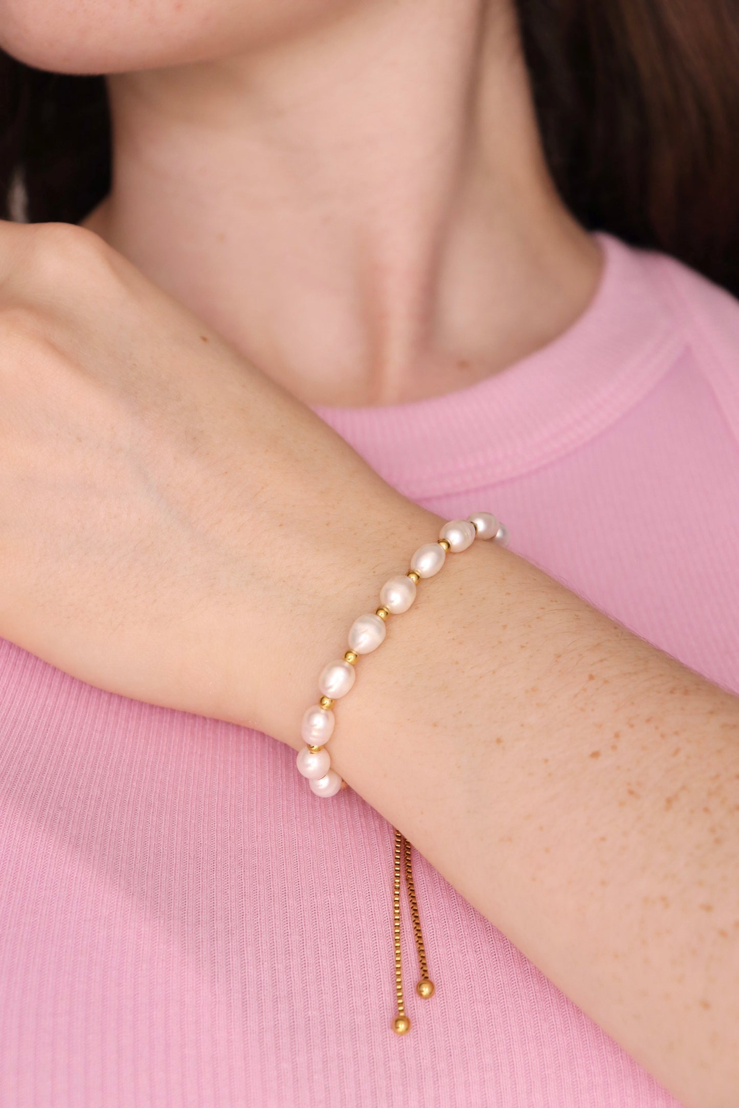 Dainty Pearl bracelet