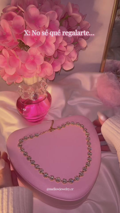 Dazzling Luxe necklace